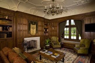 tudor interior design characteristics.